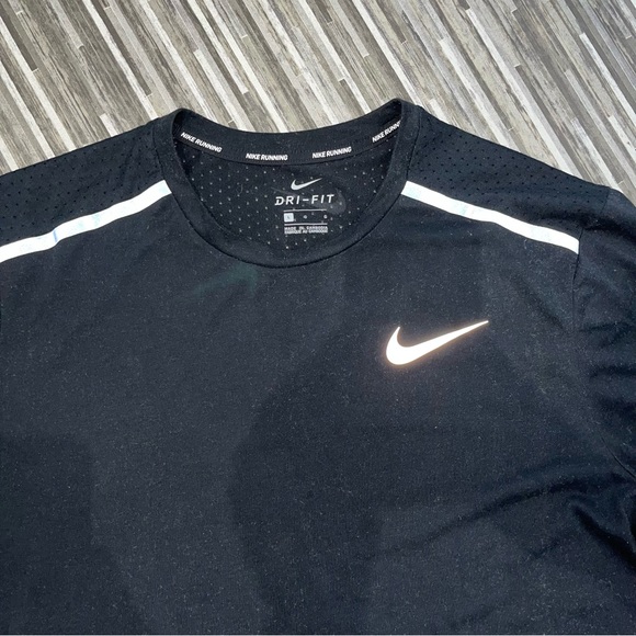 Nike Running Miler 1.0 Breathe DriFit T-Shirt in Black - Picture 3 of 5